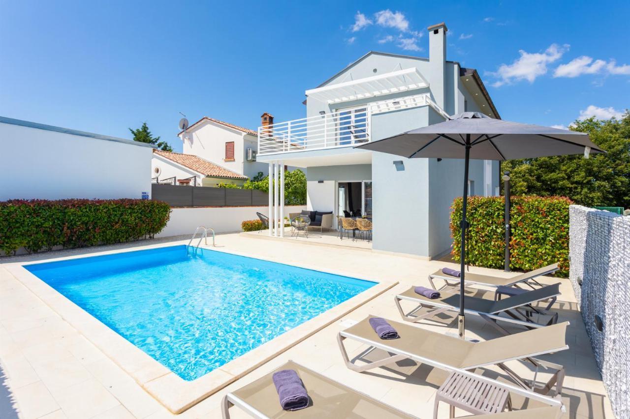 Villa Ovis Peresiji Экстерьер фото