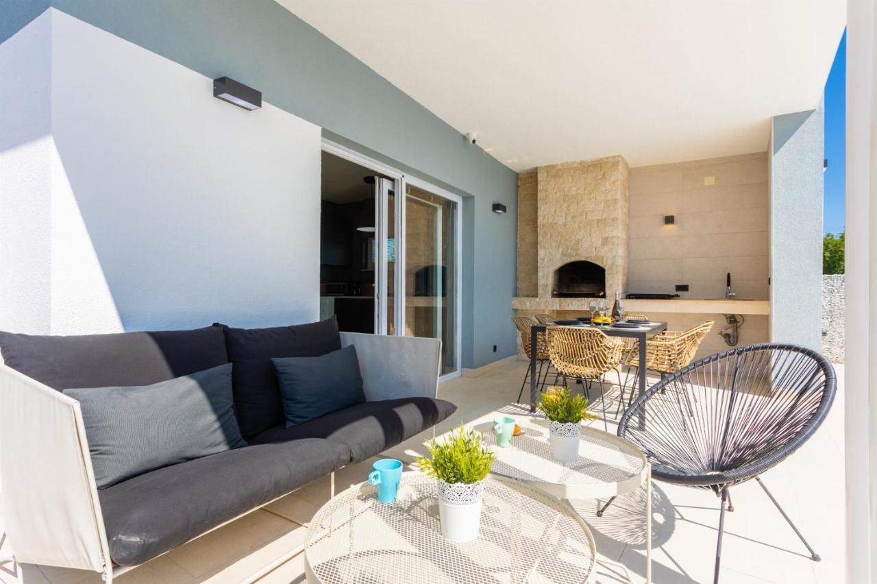 Villa Ovis Peresiji Экстерьер фото